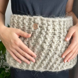 Skandinavische Gefilzte Schafwolle Weste Organischer Mantel Handgefertigte Wolljacke Winteroberbekleidung Moderne weiche Strickjacke
