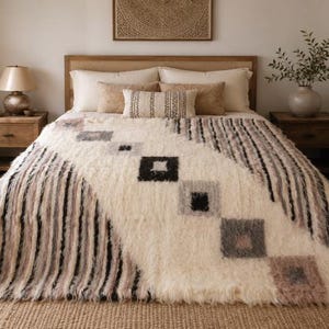 Large Moroccan Aztec Striped wool Queen size bedspread California king Full Twin 100 % Natural Organic Scandinavian Swedish Oriental shaggy
