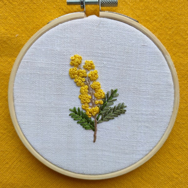 Branche de mimosa / Broderie tambour 10 cm