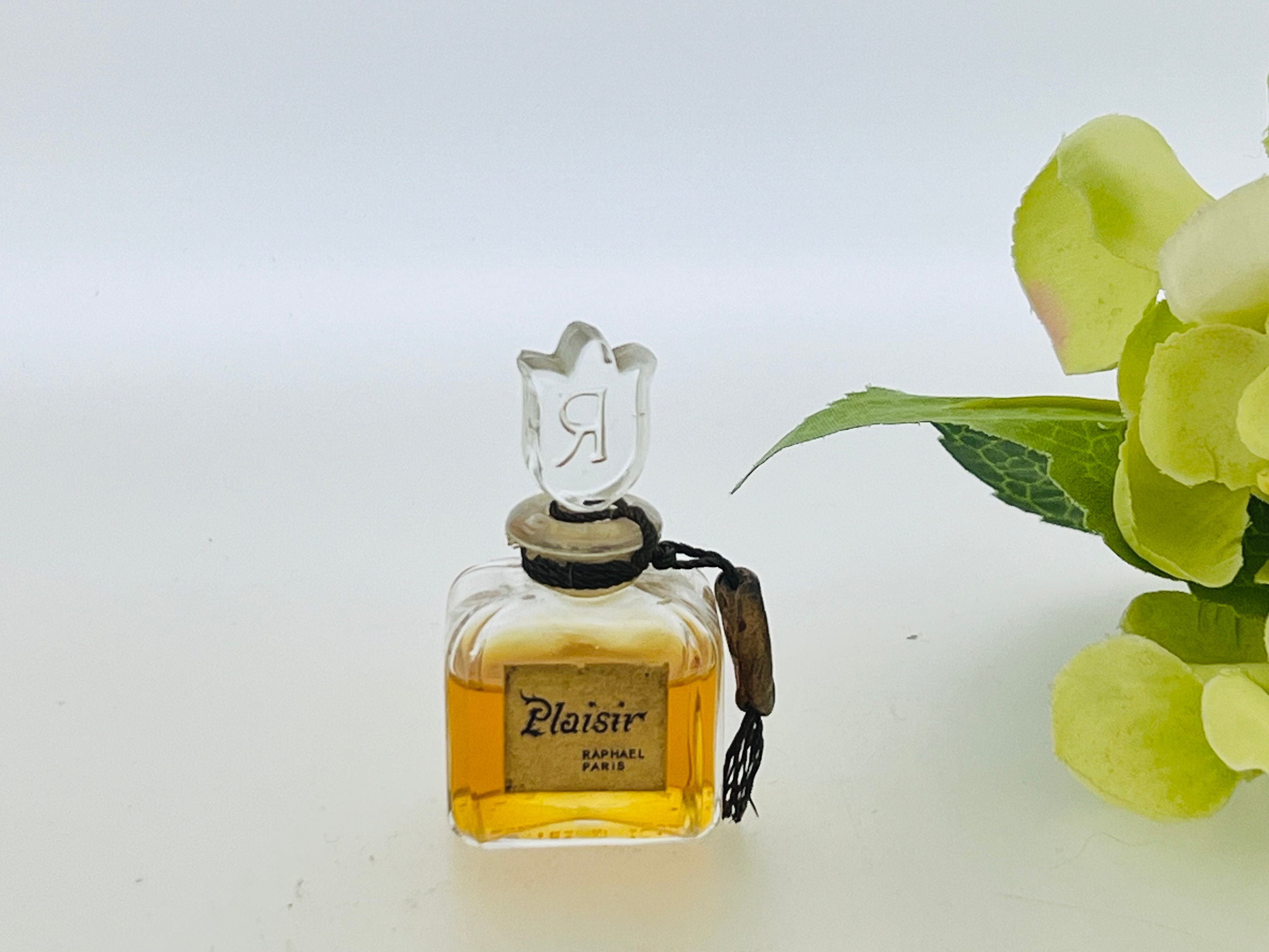PLAISIR RAPHAEL 香水 15ml☆ PLAISIR RAPHAEL 香水 15ml☆ Vintage Eau De Parfum PLAISIR by