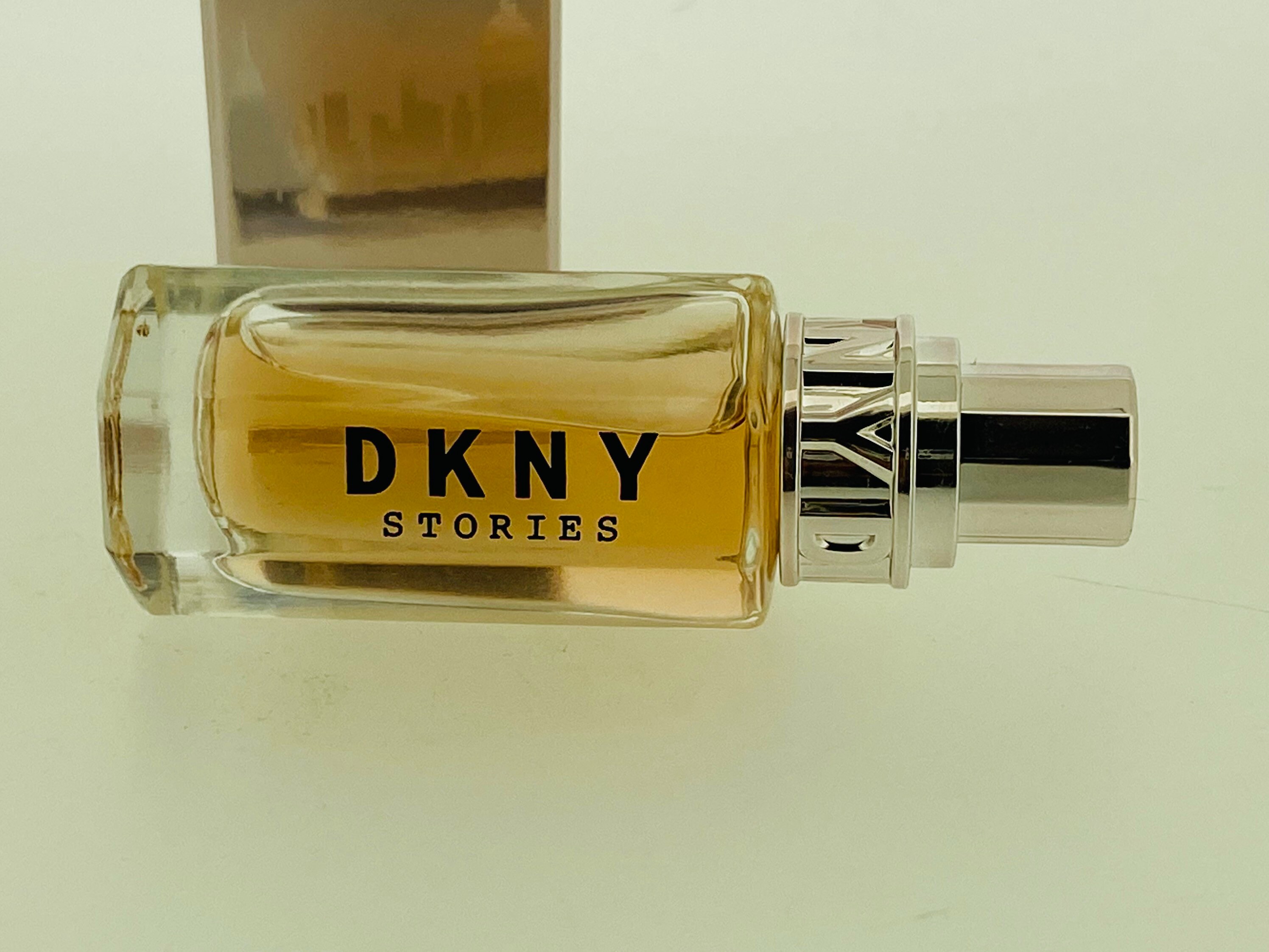 DKNY Stories Donna Karan 2018 EAU de PARFUM miniatuur 4 ml