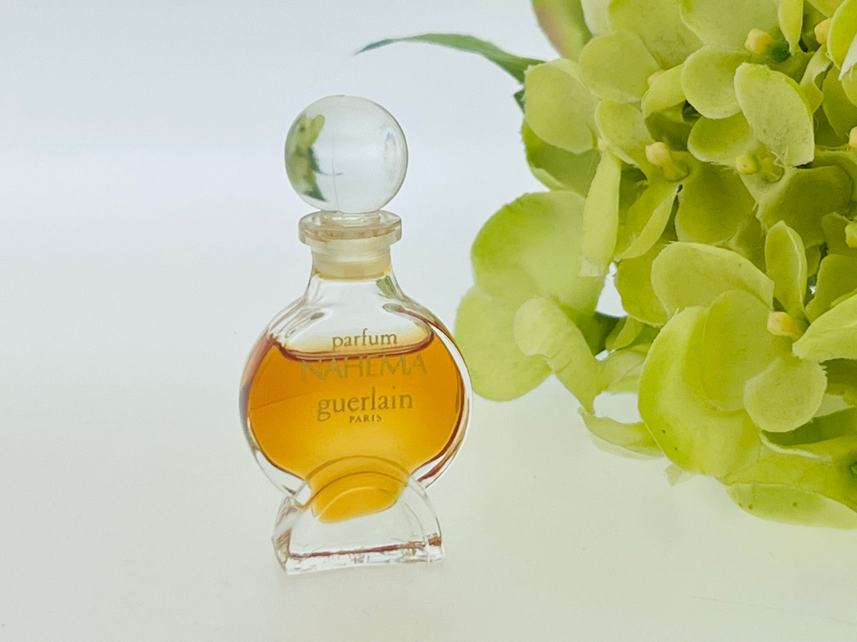 GUERLAIN NAHEMA PARFUM ゲランナエマ7.5ml 廃盤レア GUERLAIN NAHEMA PARFUM ゲランナエマ7.5ml 廃盤レア