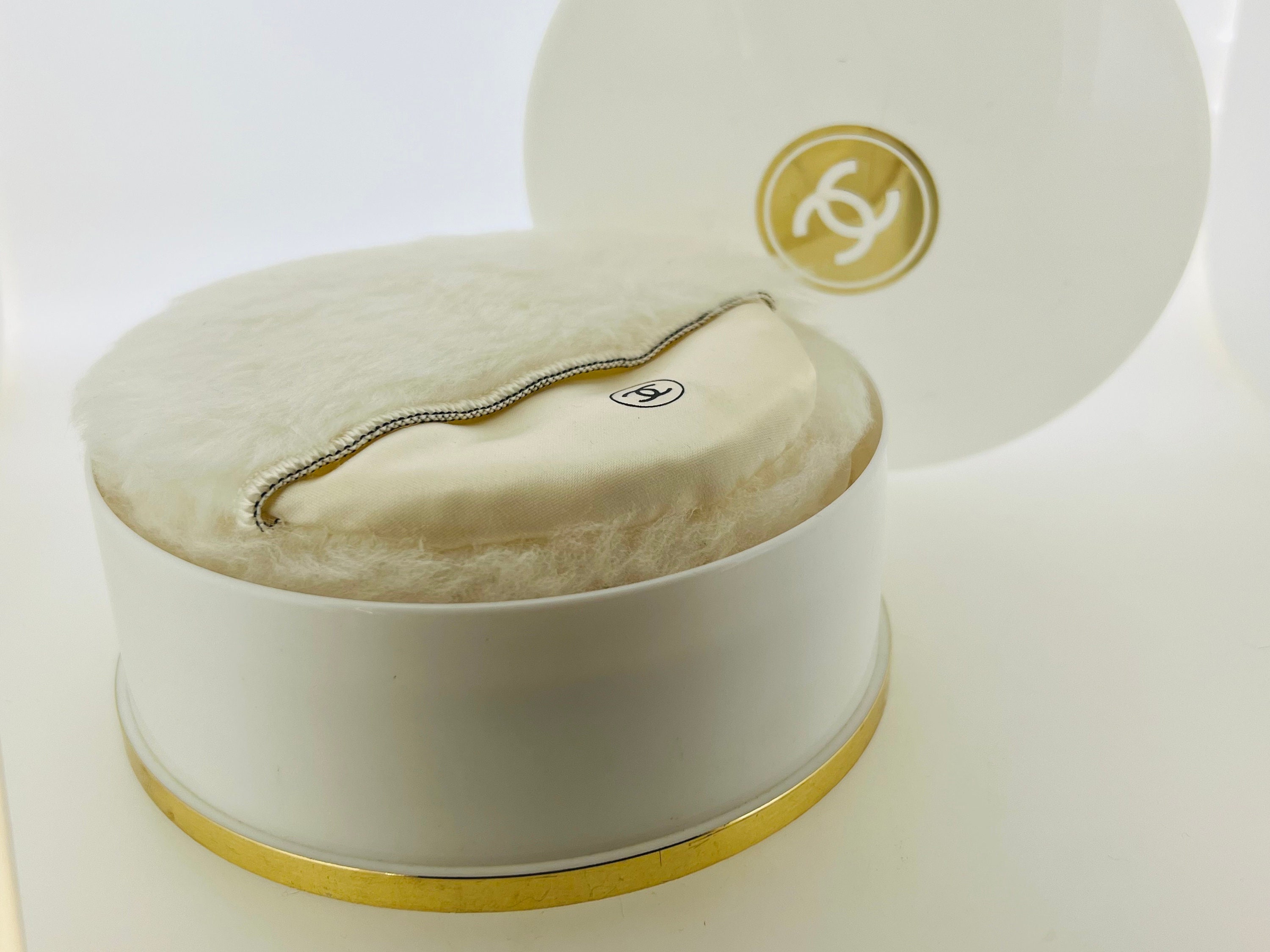 シャネル N°5 Luxury Bath Powder 85g Chanel No5 Bath Powder Body Powder 8ozs Iconic Fragrance