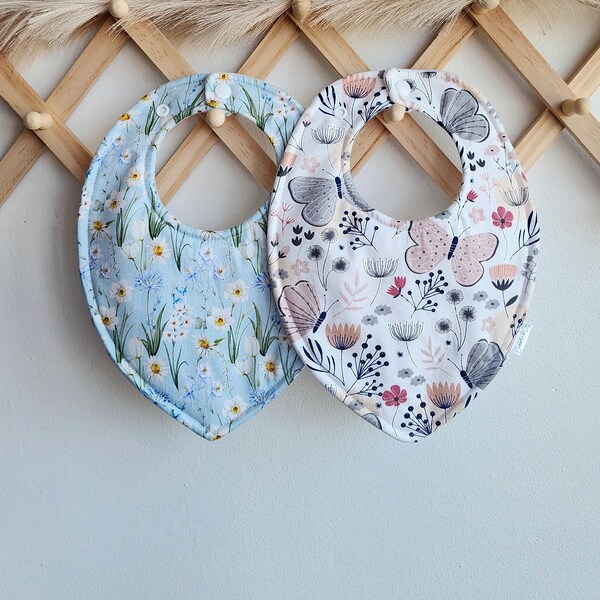 Absorbent dibble bibs, feeding bibs, floral bibs, daisy dribble bibs, bandana bibs, baby sjpwer gift ideas, cotton bibs