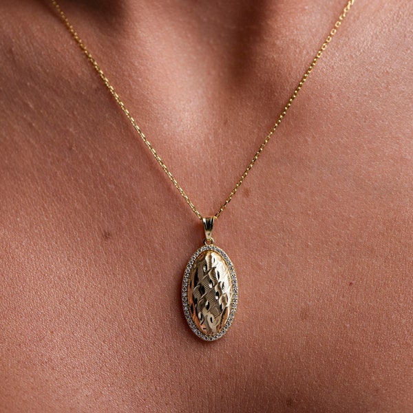Collana con medaglione in oro massiccio 14K / Collana con medaglione con castone di diamanti /Regalo di San Valentino