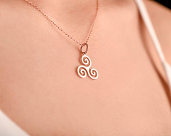 Colar espiral, pingente espiral triplo de ouro 14k, pingente espiral espiral, símbolo do caminho de vida em espiral, presente de natal