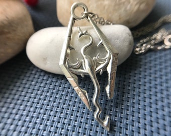 Elder Scrolls Skyrim Emblem Necklace Pendant Jewelry