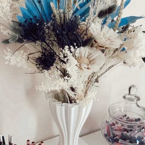 twirly pampas