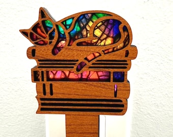 Cats and Books Night Light, Plug in Nightlight Cats, Cat Mom Gifts for Cat Lover, Cat Lover Gift for Girls, Cat Home Decor, Nursery Decor