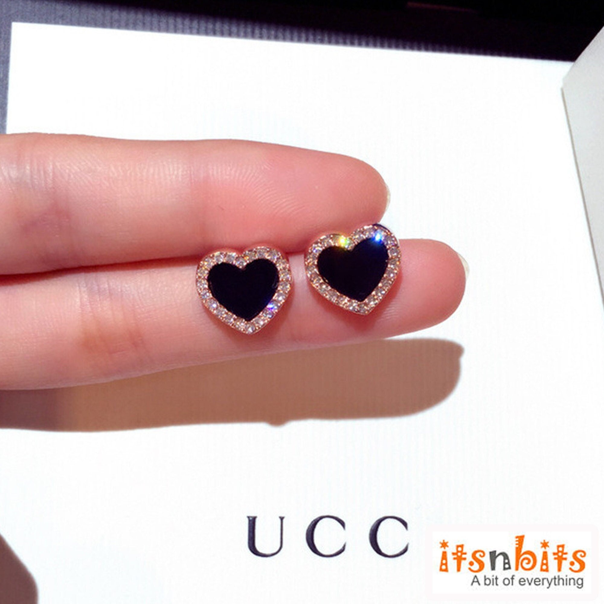 Black heart earrings deals