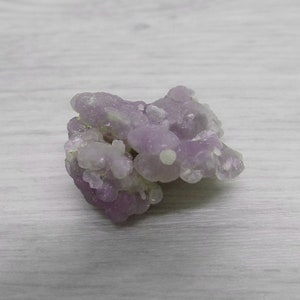 Calcedonia botrioidal o ágata de uva de Indonesia 10g a 23g