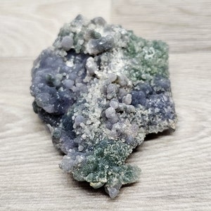 Calcedonia botrioidal o ágata de uva de Indonesia 117g a 114g