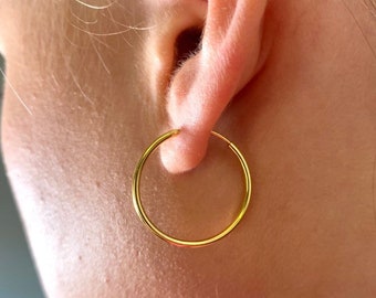 Medium Gold Hoop Earrings, 18K Gold Plated Hoop Earrings UK, Plain Gold Hoops For Women, Silver Dainty Thin Earrings in Gold - Gift For Her