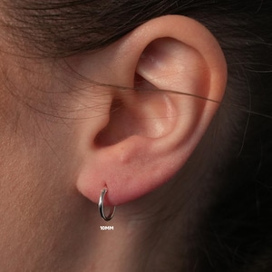 Dainty 925 Sterling Silver Hoop Earrings - Minimalist Huggie Hoop Earring - 10mm Thin Hoops For Women - Womens Earrings Silver Gifts UK
