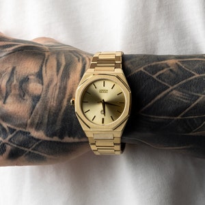 Montre pour homme - Montre-bracelet en acier inoxydable dorée - Montre mouvement japonais dorée pour lui avec boîte-cadeau - Montre en or pour homme par Twistedpendant