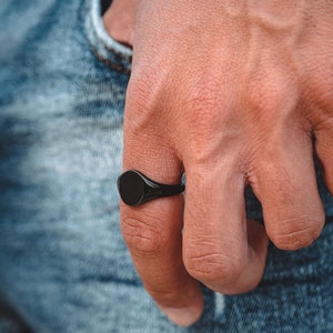 Herrenring - Schwarzer Siegelring - Glatter Ovaler Siegelring - Herrenringe - Schwarze Ringe - Siegelring Herren - Pinky Ring Herren - Schwarze Ringe für Männer
