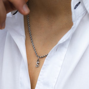 Collar de plata con inicial para hombre, collar de cadena de plata con inicial personalizado, cadena de cuerda con colgante de inicial, joyería para hombre de Twistedpendant
