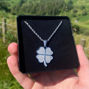 Collar para hombre, colgante de trébol de cuatro hojas, colgante de plata de la suerte de 4 hojas, collar de plata, joyería para hombre - Twistedpendant