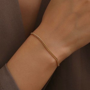 18K Gold Thin 2mm Bracelet Chain Minimalist Gold Bracelets for