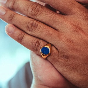 Gold signet ring pinky sales