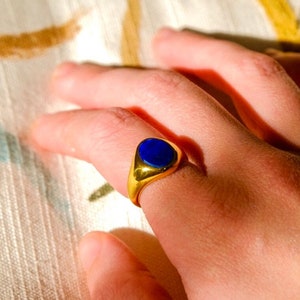 18K Gold Signet Ring, Oval Signet Lapis Lazuli Ring, Gemstone Signet Ring, 18K Gold Rings For Women - Womens Jewelry - Minimalist Rings