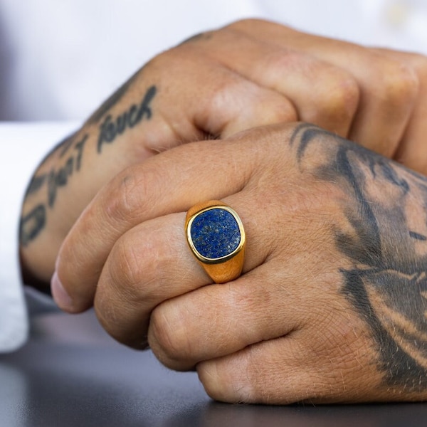 Bague homme - bague lapis lazuli en or 18 carats - bague auriculaire - chevalière pour homme - chevalière en or - grandes bagues en or pour homme - cadeaux bijoux pour homme