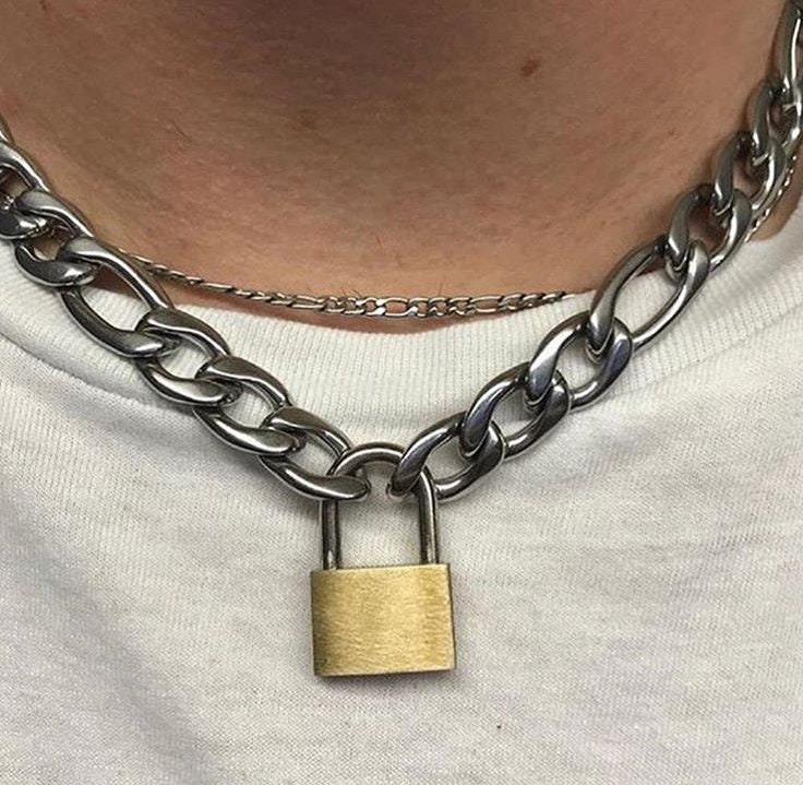 Thick padlock best sale necklace