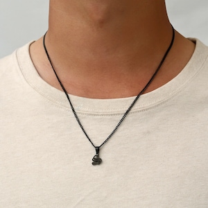 Colgante con inicial negra - Collar con inicial para hombre - Cadena negra con inicial - Colgante con letra inglesa antigua - Joyería personalizada para hombre