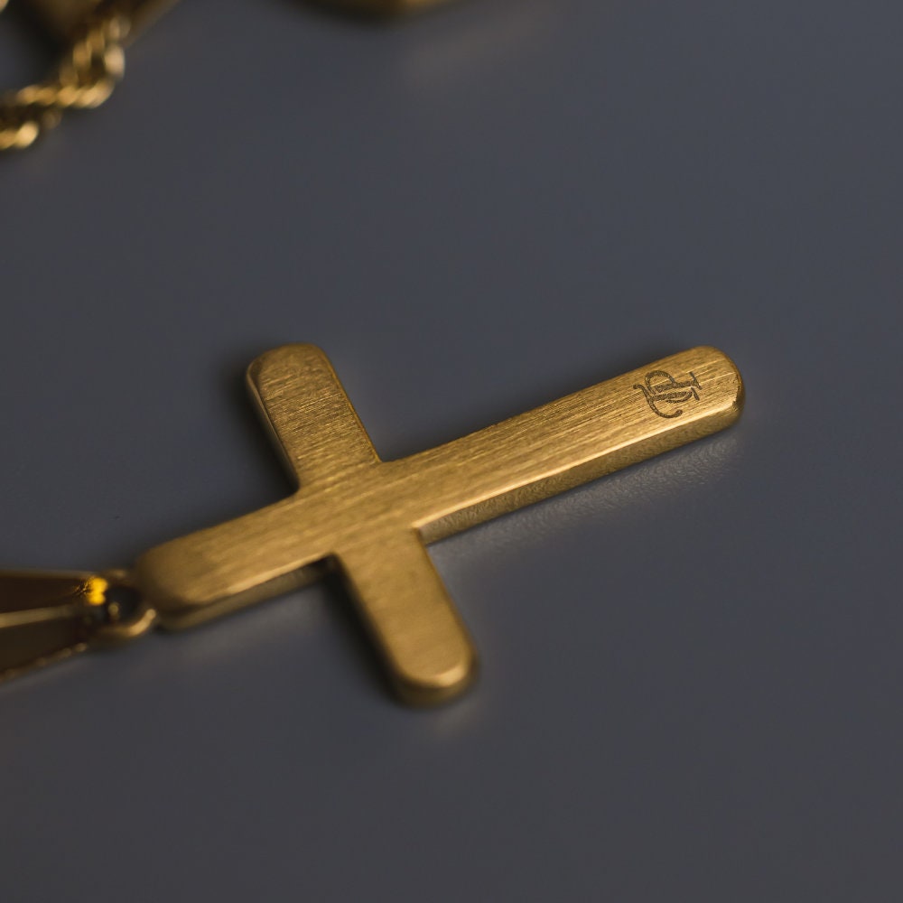 Cross Pendant (Gold) | Men's Necklaces | MANSSION