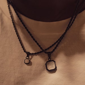 Collana di perle nere Collana con ciondolo in pietra preziosa bianca per uomo Collana da uomo Catena nera con ciondolo Gioielli da uomo di Twistedpendant immagine 6