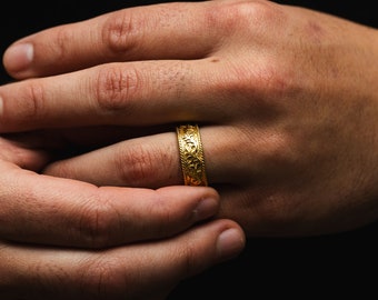 18K Gold Ring - Herrenring, gemusterte Goldbandringe für Männer - Minimalistischer Ring - Goldring am Finger - Herrenschmuck Von Twistedpendant