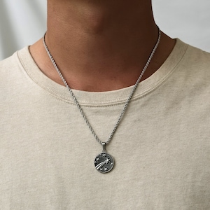 Vintage Silver Star Necklace - Mens Necklace - Shooting Star Pendant Necklace - Round Pendant With Chain - Mens Jewelry - By Twistedpendant