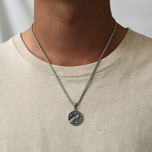 Vintage Silver Star Necklace - Mens Necklace - Shooting Star Pendant Necklace - Round Pendant With Chain - Mens Jewelry - By Twistedpendant