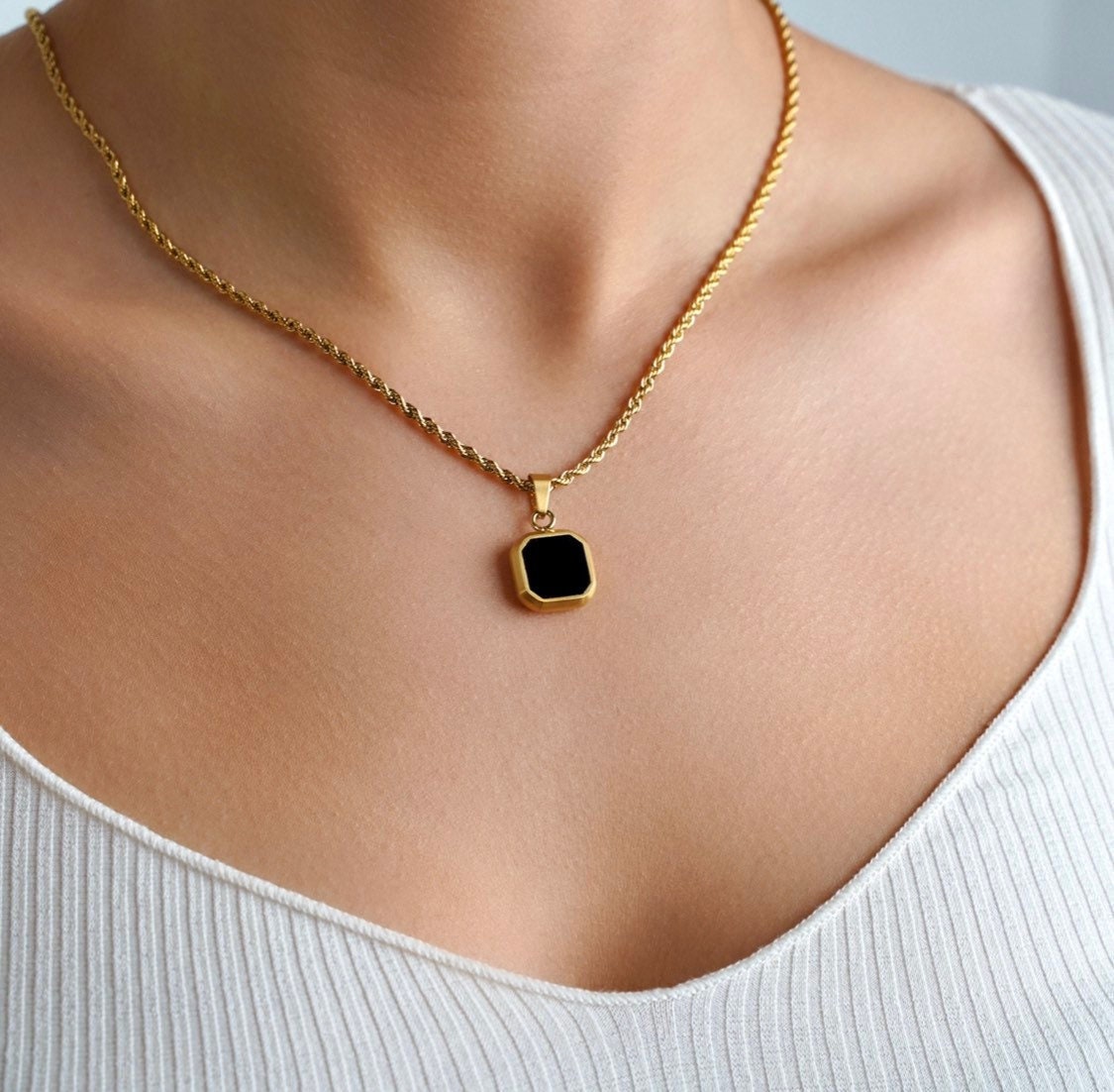 Women's Necklaces 18K Gold Necklace Black Onyx Stone 