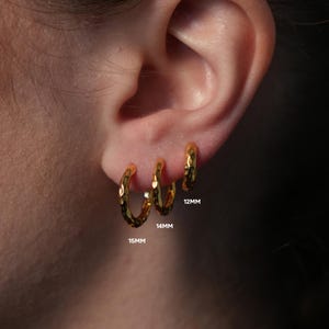 18K Gold Hoop Earrings - Hammered Texture Hoop Earring 12mm / 14mm / 15mm Gold Hoops - Simple Small Gold Huggie Hoop Earrings Gifts UK