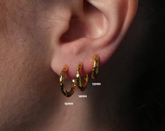 Brincos de argola em ouro 18K - Brincos de argola com textura martelada, 12 mm / 14 mm / 15 mm - Brincos de argola pequenos e simples em ouro, ideais para presentear no Reino Unido.