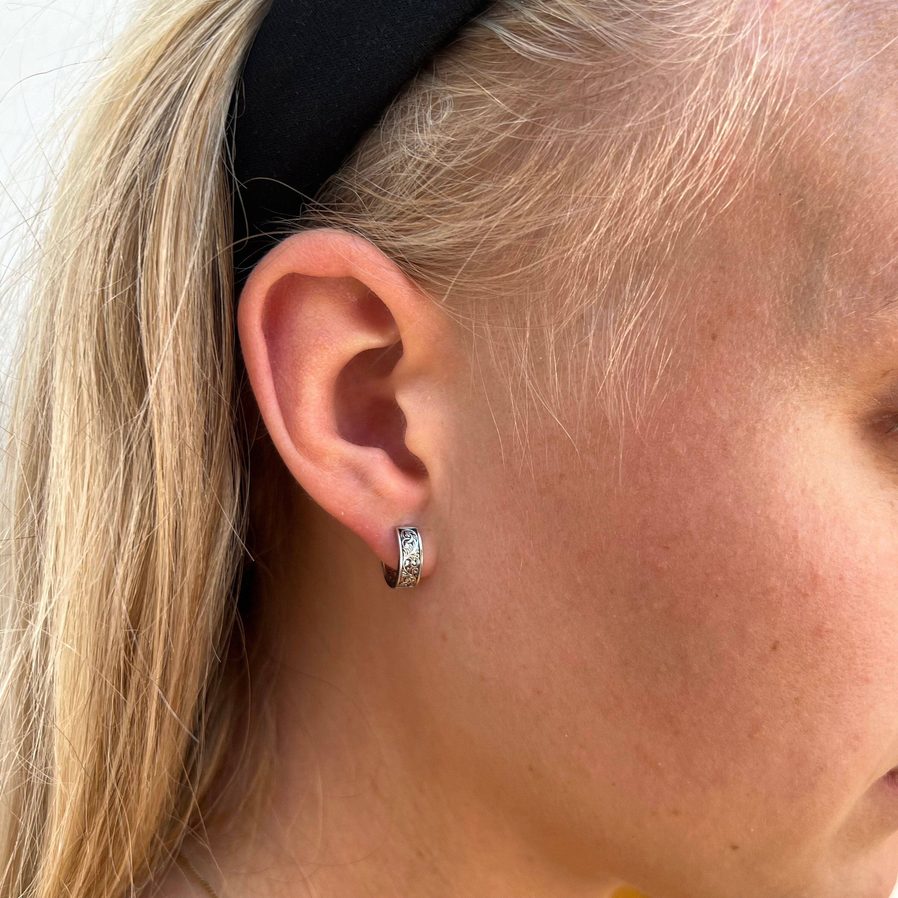 Small Silver Hoop Earrings, Chunky Patterned Silver Huggie Earrings For Women Thick HOOP Sterling Silver Earrings, 18K Gold Plated Hoops