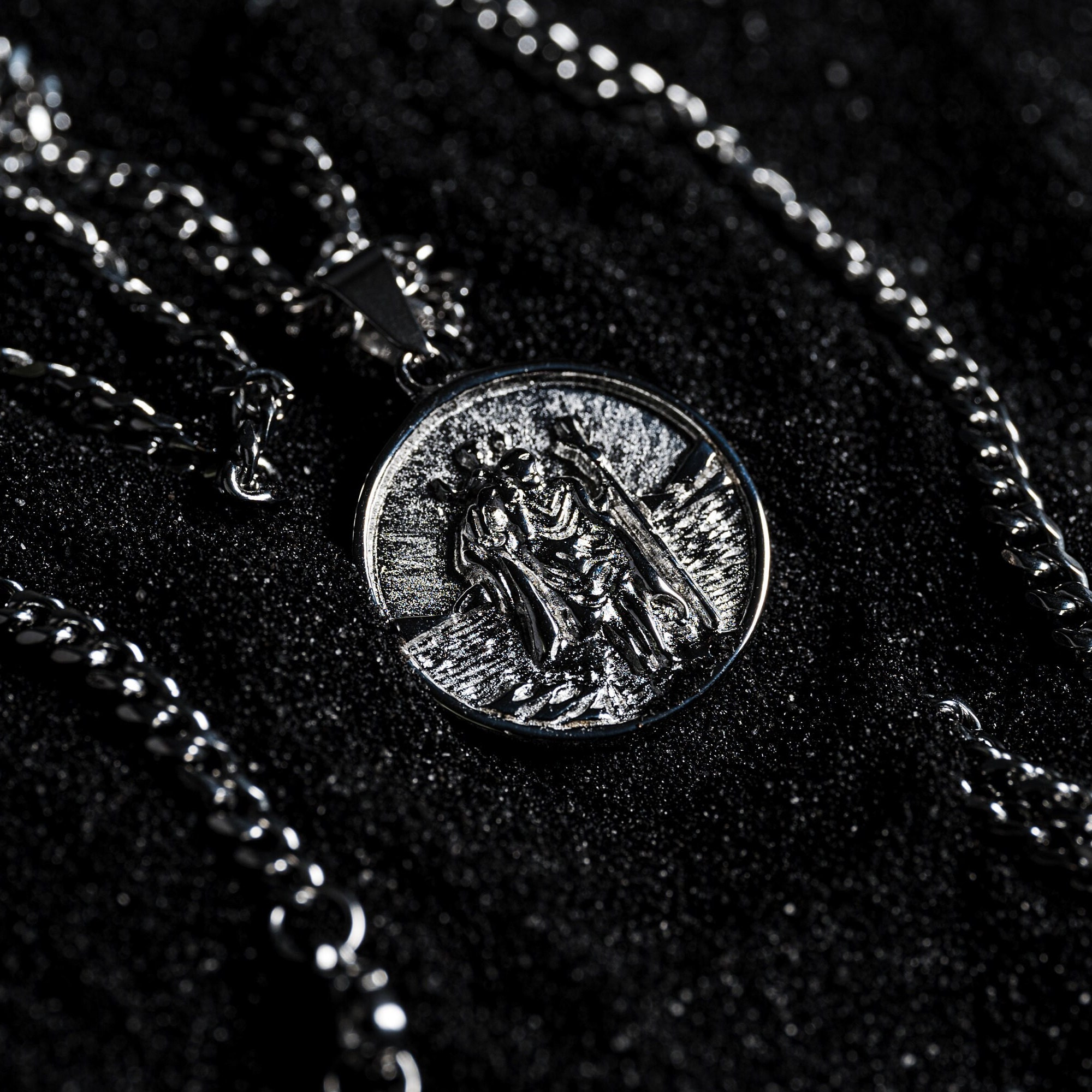 関税/送料込み【twistedpendant】プレミアオニックスペンダント Premium Mens Jewellery - Shop the Best Jewellery Online
