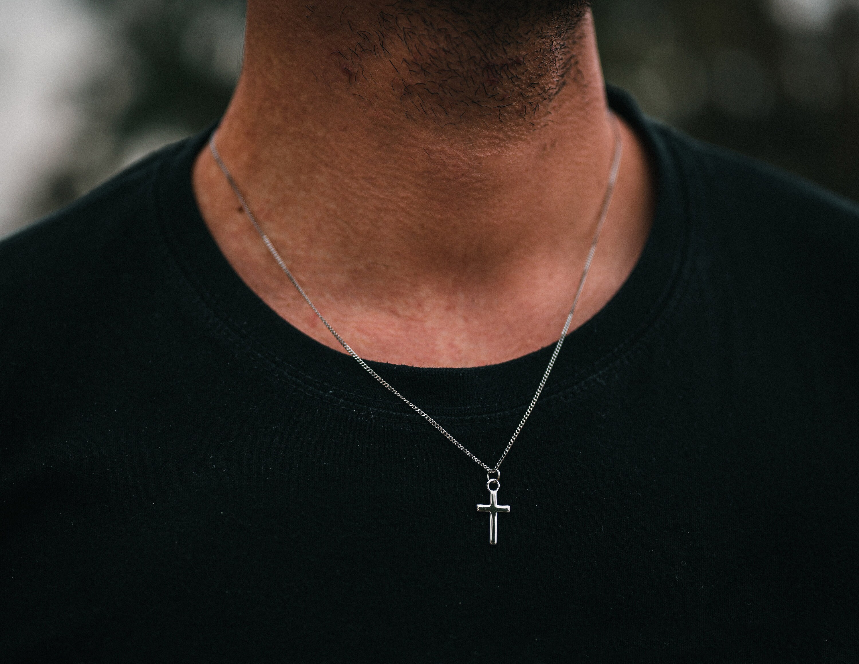 Silver cross sales chain necklace mens