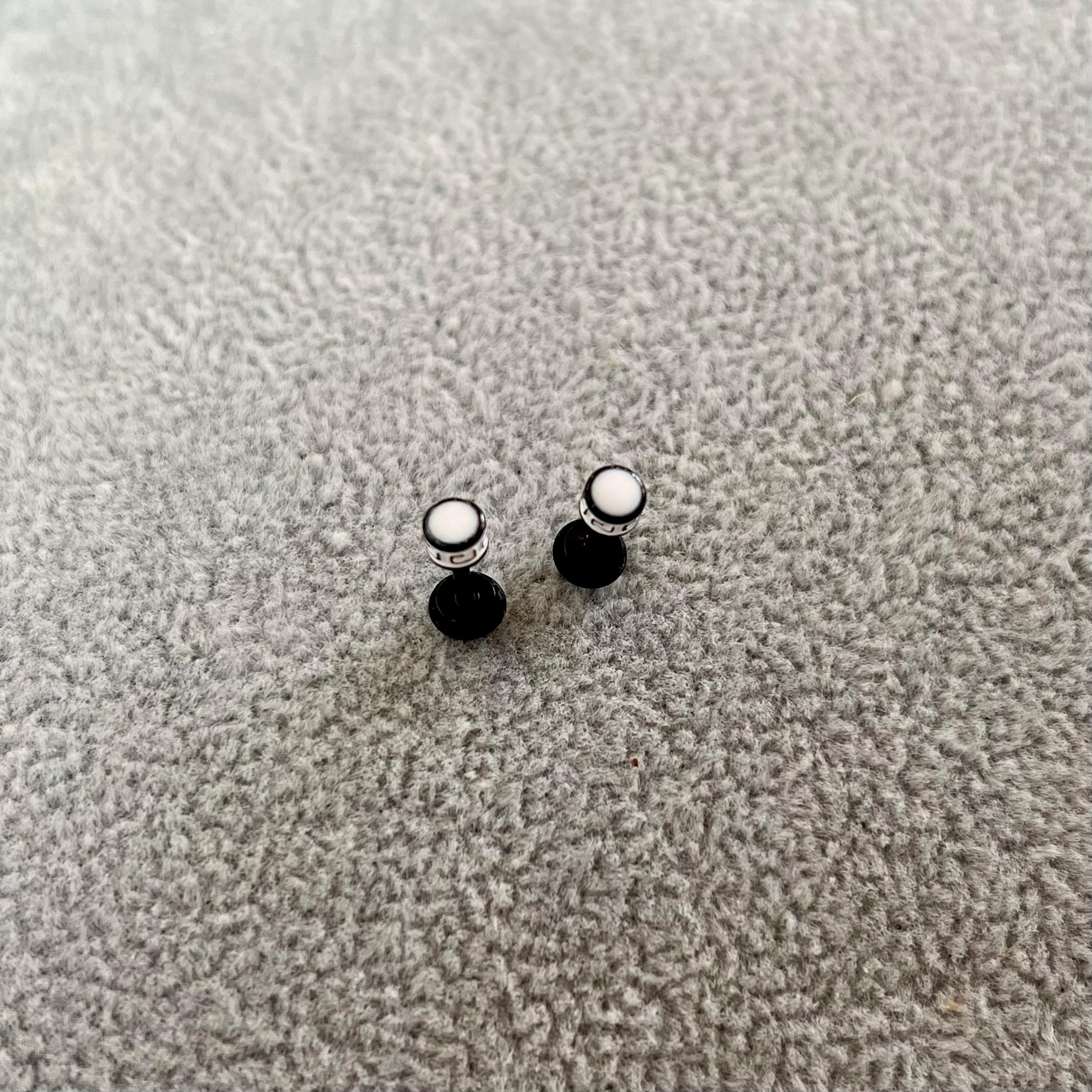 Oorknopjes van Sterling Zilver met rond Bezel set kristal