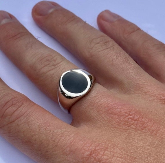 Sterling Silver Onyx Oval Men's Ring Sterling Silver Onyx Oval Men's Ring