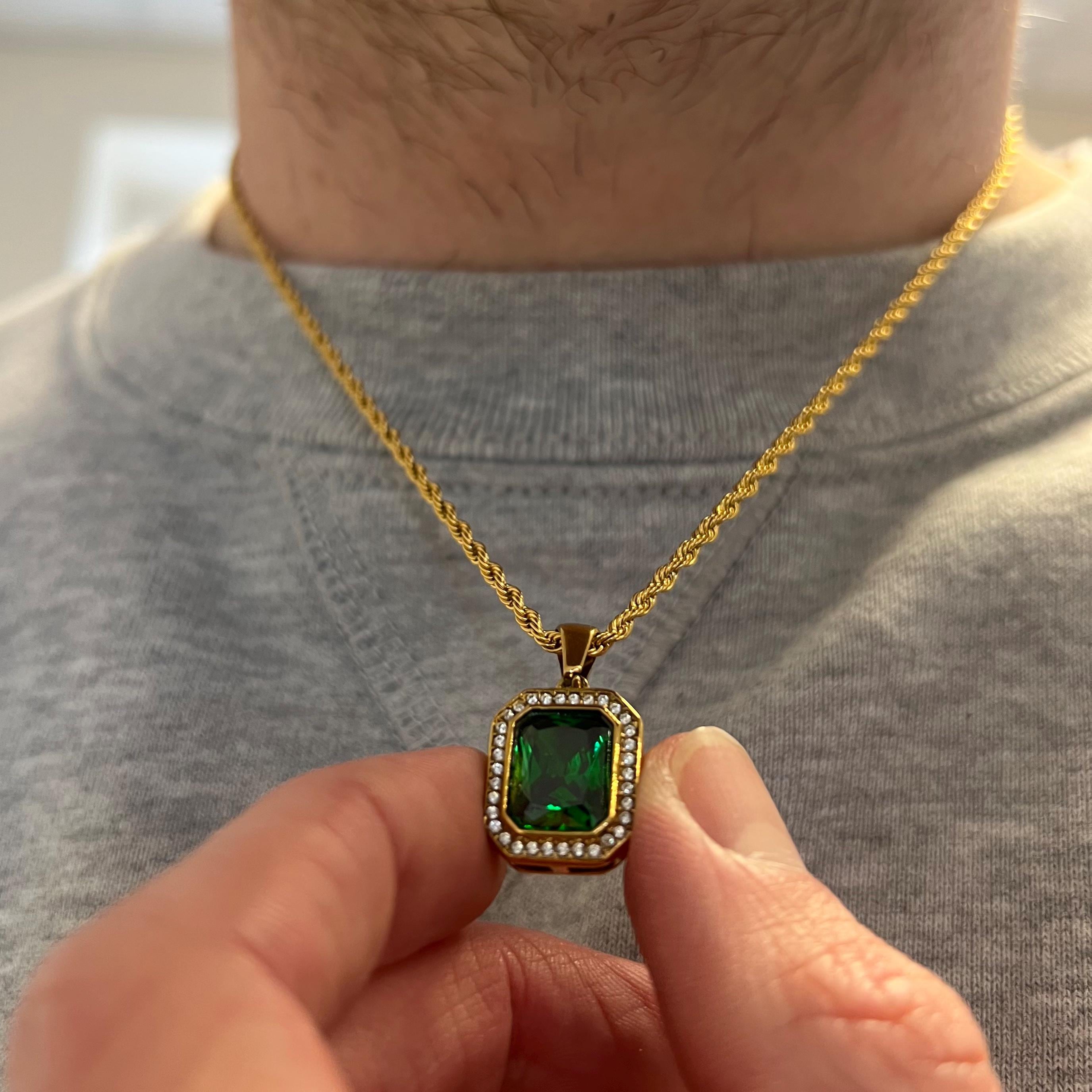 ジバンシィ ネックレス エメラルドグリーン ゴールド ヴィンテージ Mens Gold & Green Diamond Necklace - Emerald Colour Green CZ