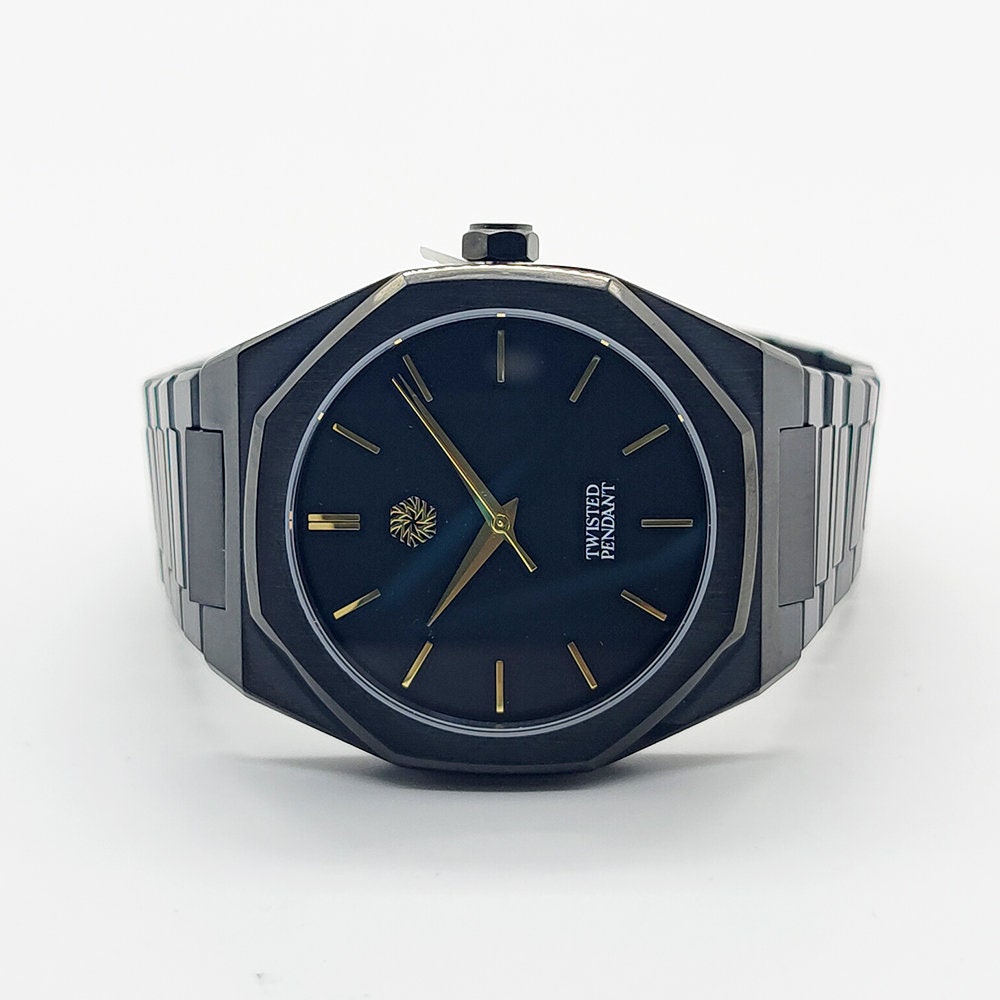 Black & Gold Watch for Men - Stainless Steel Wristwatch Black & Gold Watch for Men - Stainless Steel Wristwatch