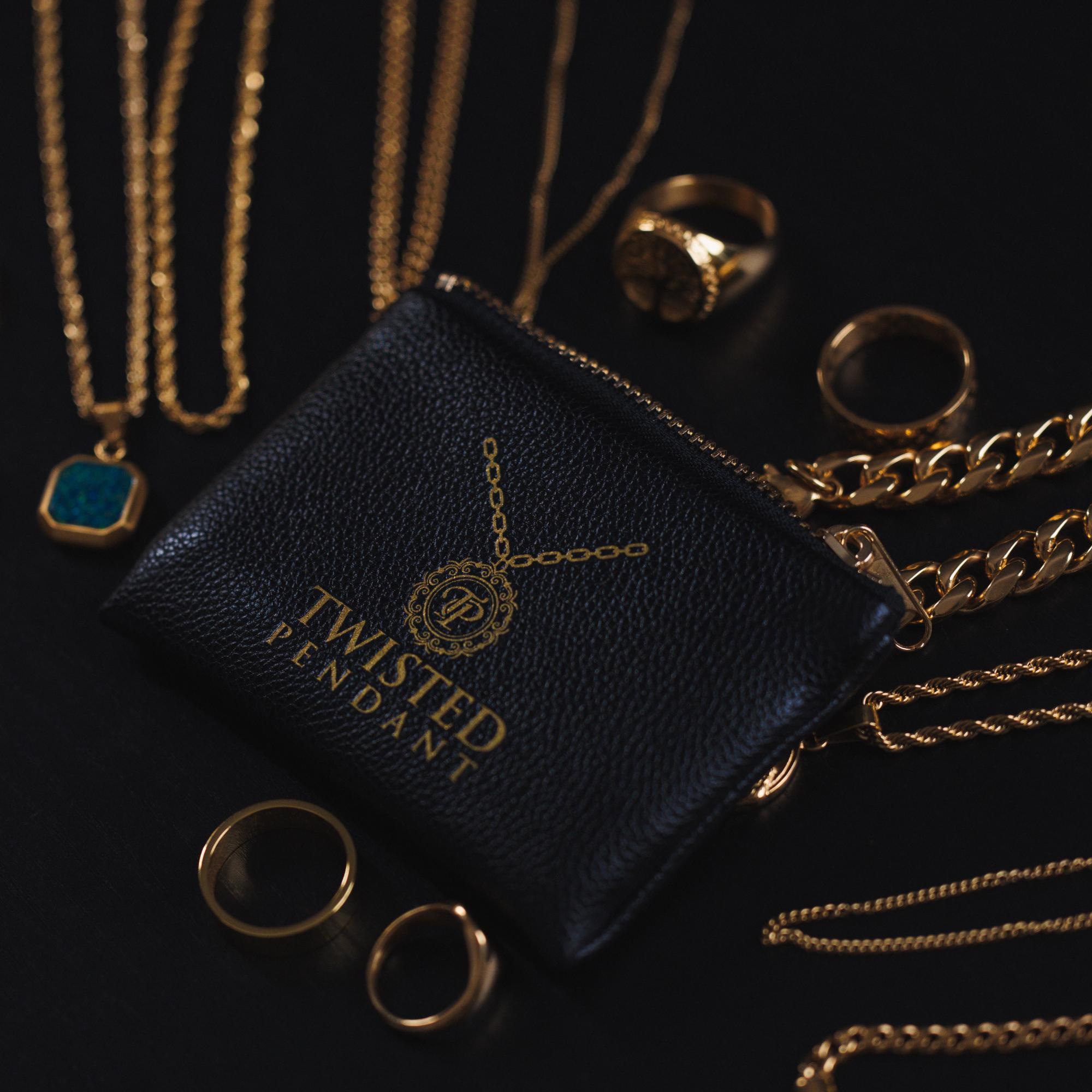 関税/送料込み【twistedpendant】クリストファーペンダント 18K Gold St Christopher Pendant Necklace, Gold Saint