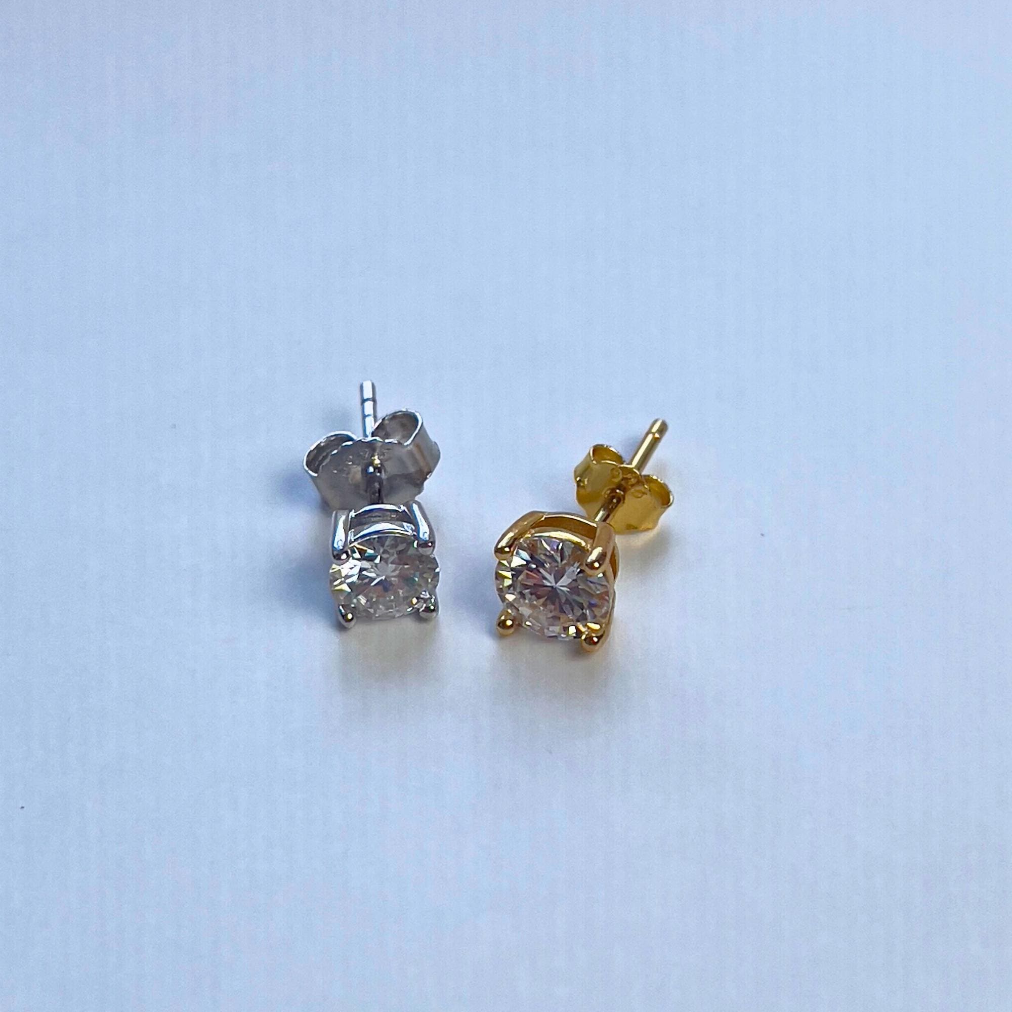 Mens Earrings, Micro Gold Diamond Stud Earring VVS1 Moissanite