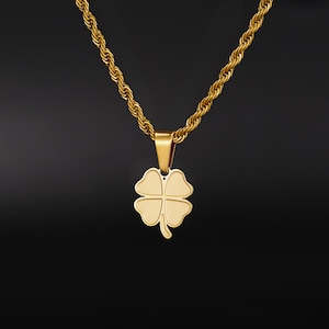 Collar para hombre - Mini colgante de trébol de oro para hombre - Collar pequeño de trébol de cuatro hojas en oro de 18 quilates - Colgante de cadena de oro de Twistedpendant