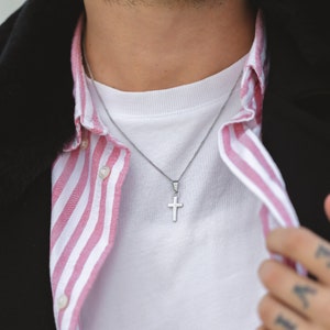 Mens Necklace - Mens Silver Cross Pendant Necklace - Mens Jewellery - Mini Crucifix Cross Necklace - 925 Sterling Silver Cross Pendant Chain