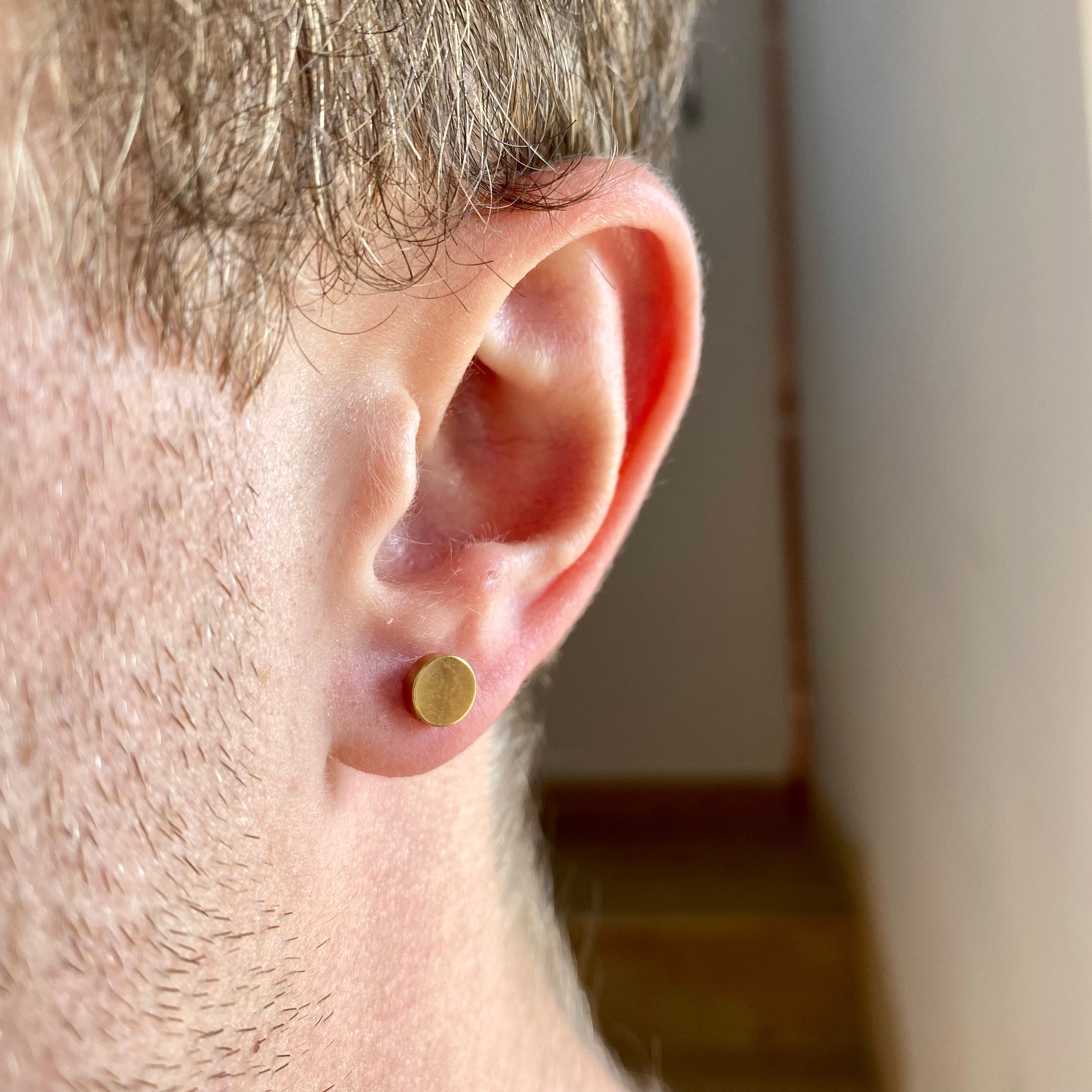 Male gold stud earrings discount