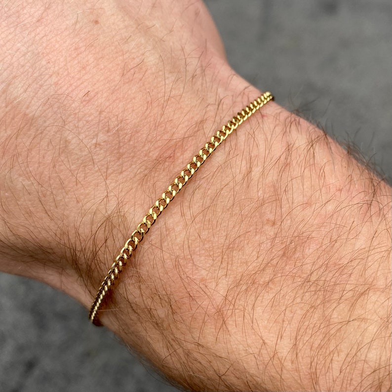 Thin 2mm Mens Bracelet Chain in 18K Gold - By Twistedpendant