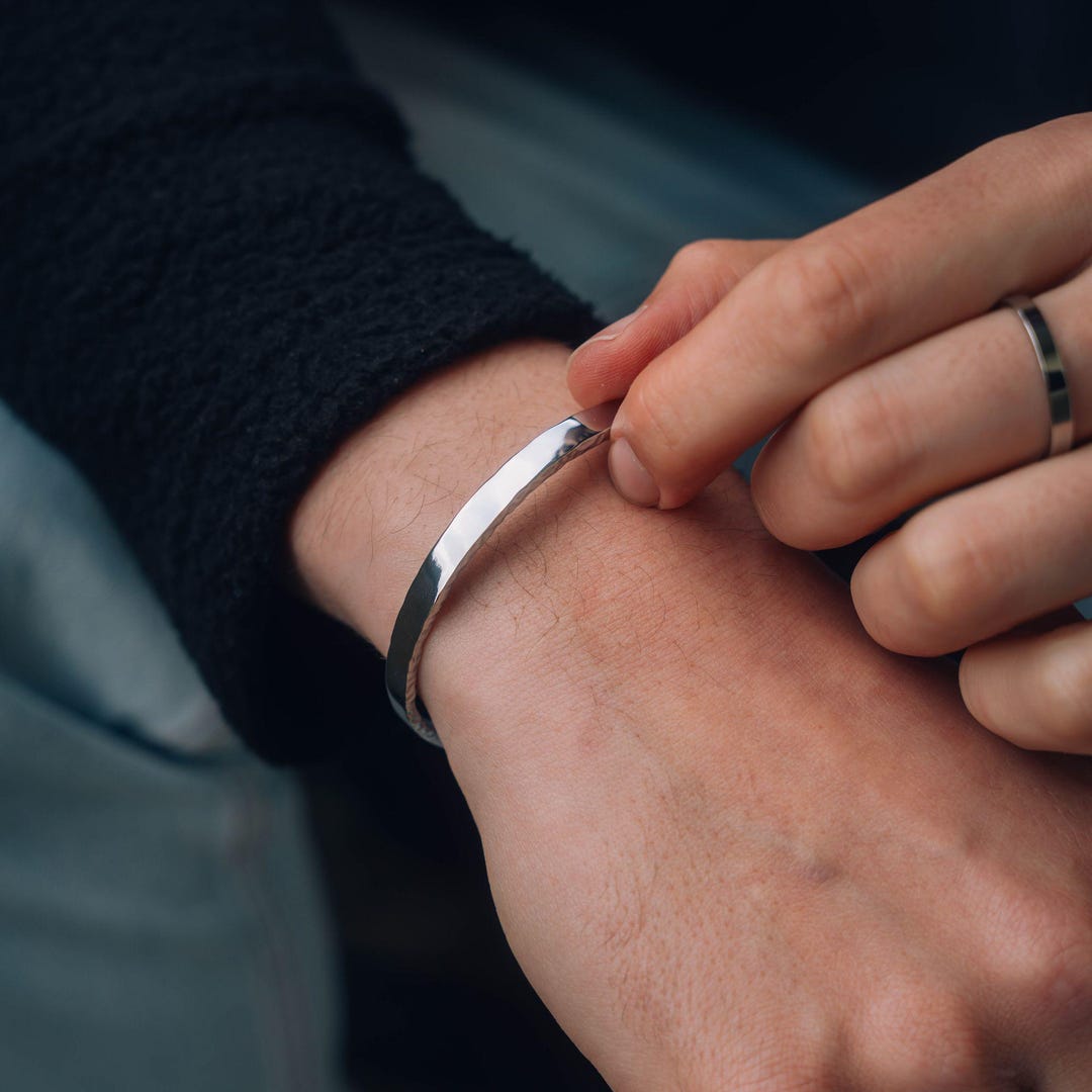 メンズブレスレット - メンズポリッシュカフブレスレット - シルバー